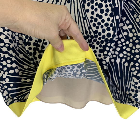 ELIZA J Navy Blue & Yellow Abstract Geometric‎ Print Shift Dress - Picture 6 of 11